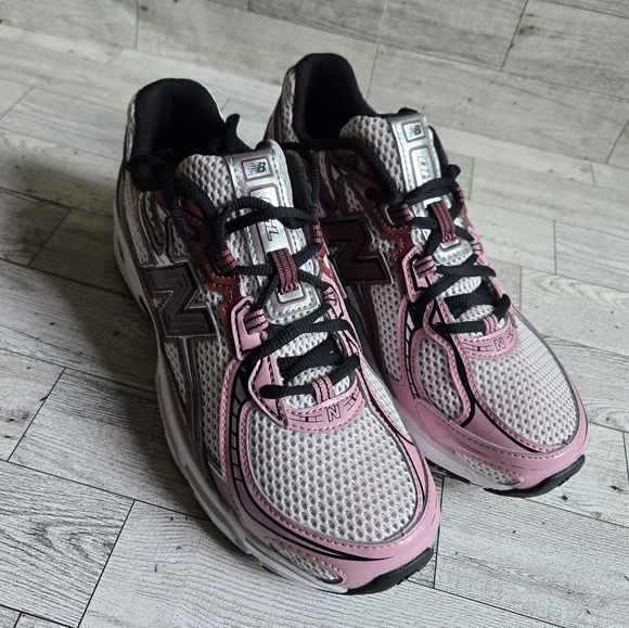 New Balance 740 Women's Burgundy Pink Taffy Sneakers - Picture 2 of 8